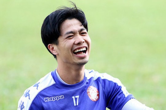 Công Phượng đá bể đồ, Messi Thái té đau khi tâng giấy vệ sinh; Premier League mất 762 triệu bảng?