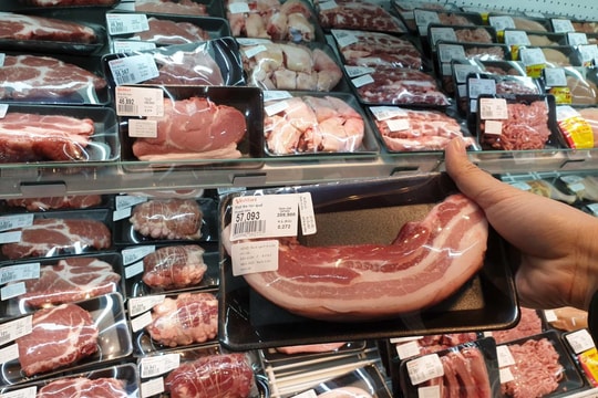 Thủ tướng Nguyễn Xuân Phúc gợi mở biện pháp đưa giá thịt heo về dưới 60.000 đồng một kg