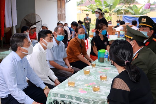 Ngành Giáo dục Nghệ An sẽ phát động giúp đỡ gia đình Thượng úy Sầm Quốc Nghĩa