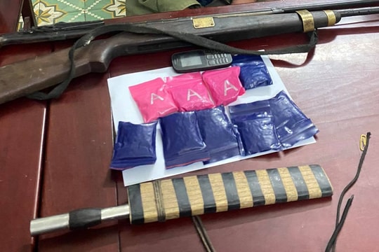 Ròng rã đêm ngày lần dấu bắt trùm ma túy dùng vũ khí 'nóng' tấn công cảnh sát