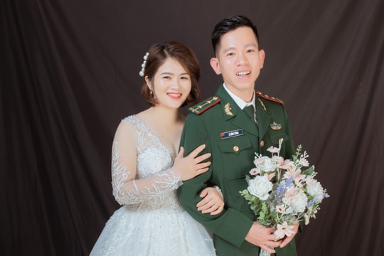Trung úy biên phòng Nghệ An hoãn đám cưới để trực chốt chặn biên giới phòng chống Covid-19