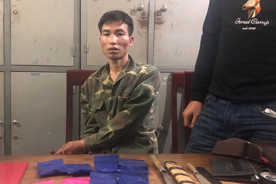 Xuyên đêm băng rừng bắt 'con nghiện' buôn ma túy từ Lào về