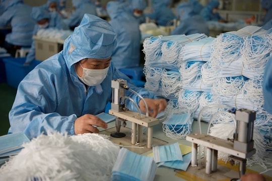 Xuất khẩu trang - 'cỗ máy in tiền' mới ở Trung Quốc