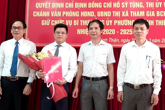 Chánh Văn phòng UBND thị xã Hoàng Mai được điều động làm Bí thư phường Quỳnh Thiện
