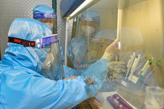 Nghệ An cử 7 đoàn gấp rút lấy mẫu xét nghiệm người liên quan đến Bệnh viện Bạch Mai