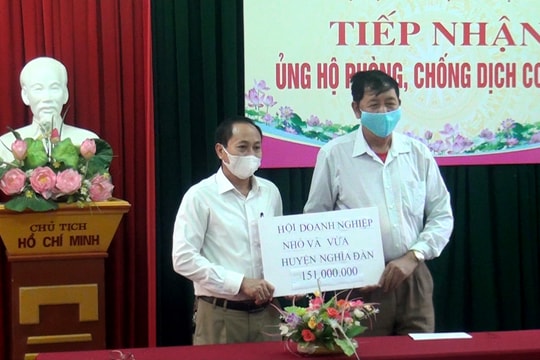 Nhiều tổ chức, nhà hảo tâm ở Nghệ An quyên góp ủng hộ phòng chống dịch Covid-19 