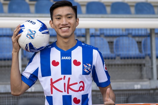 Đoàn Văn Hậu gặp khó ở Heerenveen