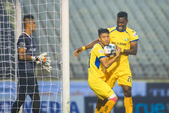 V.League ‘đóng băng’, cầu thủ SLNA vẫn được đảm bảo lương