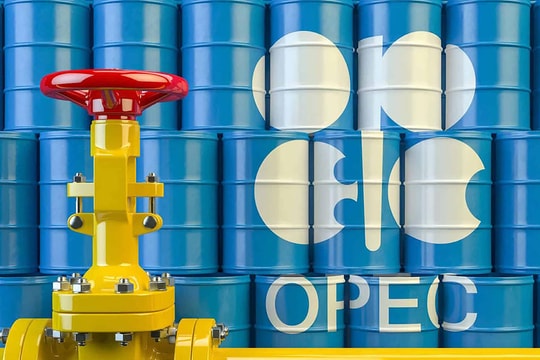 Thỏa thuận lịch sử của OPEC+: 'Liều thuốc giảm đau' cho thị trường dầu?