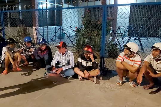  100 'quái xế' tụ tập đua xe trên Quốc lộ 1A