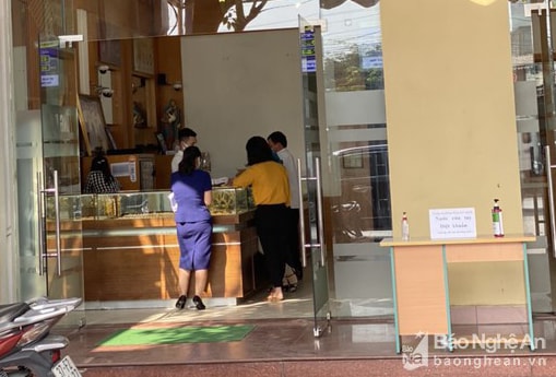 2 doanh nghiệp vàng bạc ở Nghệ An bị xử phạt vì không tạm dừng hoạt động