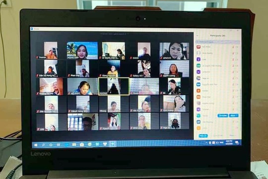 Tuyên truyền chính sách dân số kết hợp với phòng chống Covid-19.