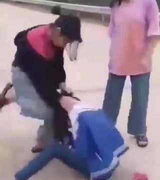 Nghệ An: Công an vào cuộc điều tra vụ nữ sinh đánh bạn, quay clip đăng lên mạng xã hội