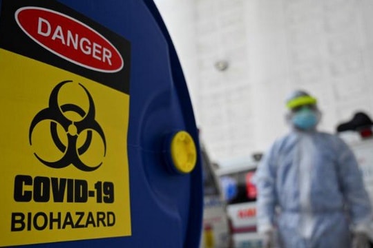 Chủ quan, tự mãn nên bỏ lỡ 'cơ hội vàng' chặn dịch Covid-19?