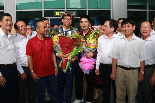 Giáo viên và học sinh Nghệ An đạt giải thưởng Lê Văn Thiêm về Toán học