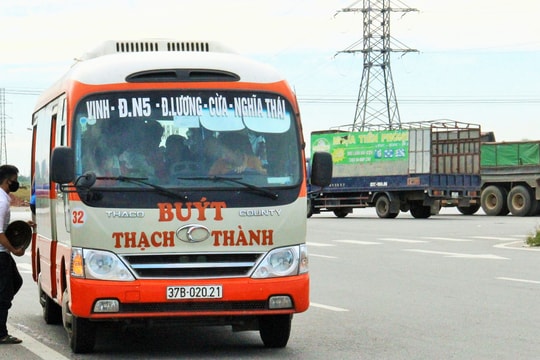 Xe buýt Thạch Thành hoạt động trở lại tại 4 tuyến với 35 phương tiện