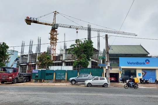 Thành phố Vinh đình chỉ hoạt động cần trục tháp của Công ty CP Tập đoàn Hoành Sơn