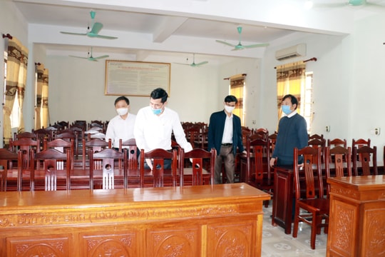 Giám đốc Sở Giáo dục Nghệ An kiểm tra thực hiện giãn cách ở các nhà trường