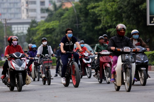 Điều chỉnh để chung sống an toàn với đại dịch