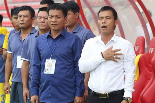 'Bộ ba Đức Thọ' trong màu áo SLNA