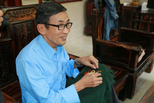 Những thầy giáo 'xếp bút nghiên lên đường ra trận'