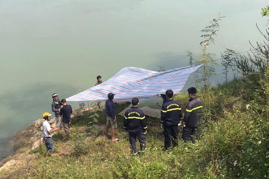 Đã tìm thấy thi thể nữ sinh lớp 8 ở Nghệ An nghi nhảy cầu trong đêm
