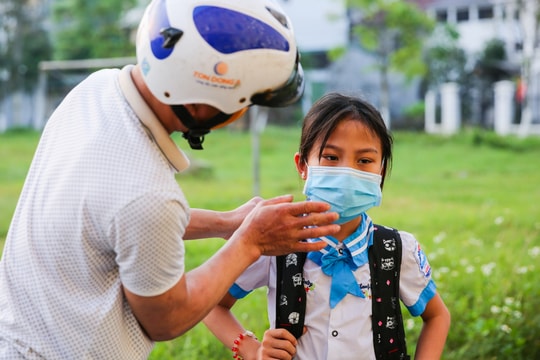 Trở lại trường, học sinh tiểu học Nghệ An không ở bán trú và sẽ giảm số buổi 