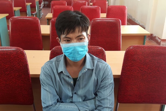 Bắt giữ nam thanh niên mang đạn, vũ khí tự chế vượt biên giới trái phép