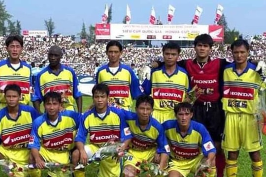 Cựu hậu vệ Lê Thành Long: 'Người hùng' thầm lặng của bóng đá xứ Nghệ