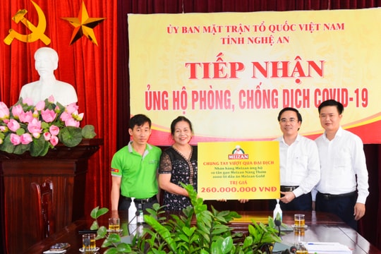 Ủy ban MTTQ tỉnh tiếp nhận hỗ trợ lương thực cho người dân gặp khó khăn