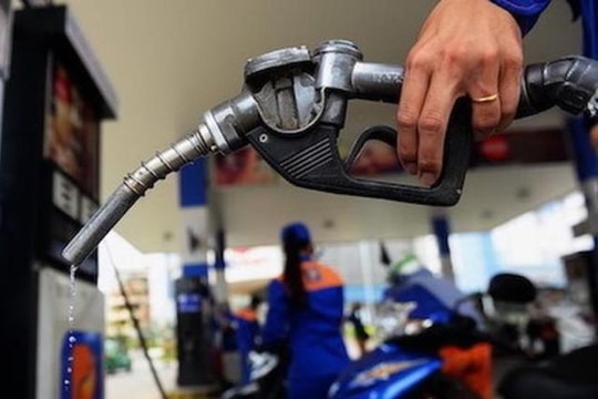 Giá xăng có thể tăng ngày mai, 13/5