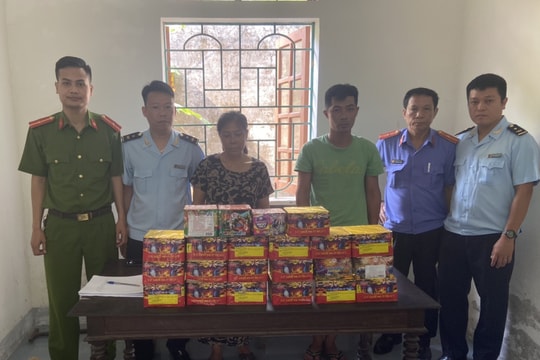 Đôi nam nữ bị bắt giữ khi đang mua bán 39 kg pháo nổ