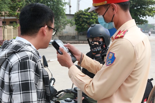Nghệ An: Phát hiện 4 người vi phạm nồng độ cồn trong buổi đầu tổng kiểm soát giao thông đường bộ