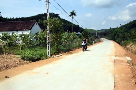 Người dân thị trấn miền núi ở Nghệ An hiến hơn 23.500 m2 đất để mở đường