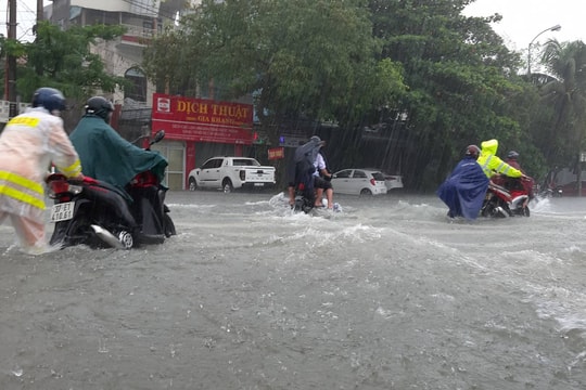 Lực lượng CAND đóng vai trò nòng cốt, xung kích đi đầu trong công tác phòng, chống thiên tai
