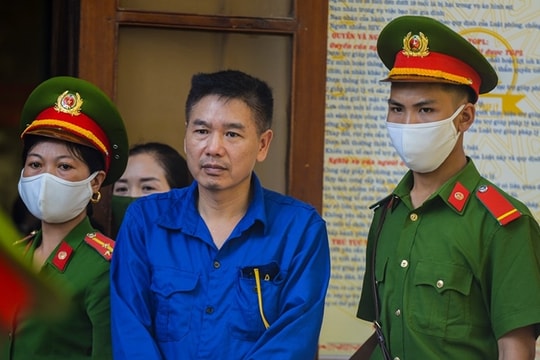 Đưa hối lộ 440 triệu đồng nhờ nâng điểm vì... thương con