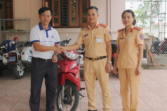 Được nhận lại xe sau 13 năm bị mất cắp