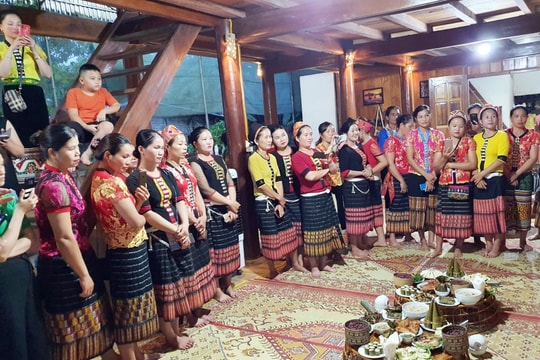 Nghệ An: Hơn 70 người được học tập, chia sẻ kinh nghiệm phát triển du lịch cộng đồng