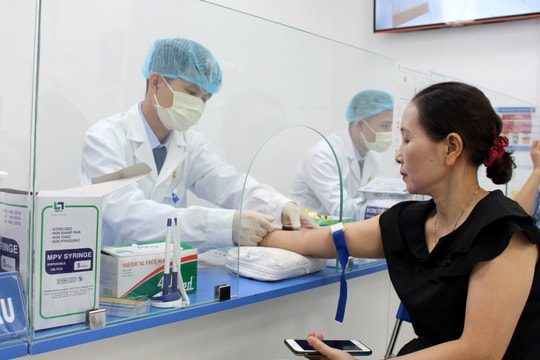 1.000 người dân Nghệ An được xét nghiệm tầm soát ung thư đại trực tràng, dạ dày miễn phí 