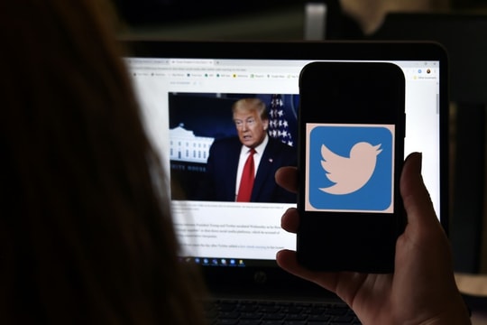 Tổng thống Mỹ 'tuyên chiến' với truyền thông xã hội​