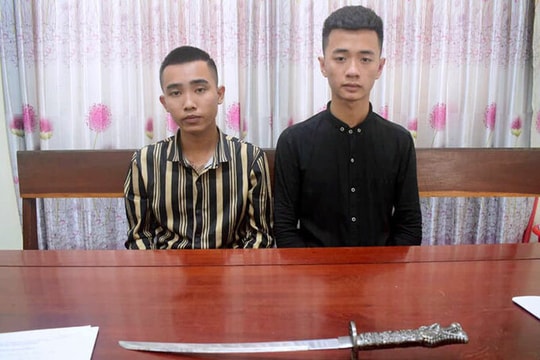 Bị trách không uống cốc bia mời, chém bạn ngã xuống sông