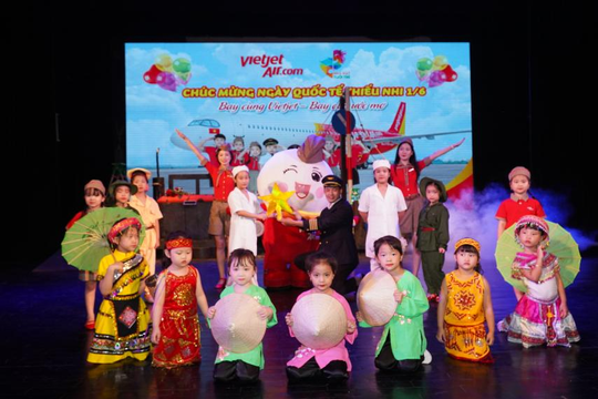 Chắp cánh 'bay lên những ước mơ' nghệ thuật cho thiếu nhi nhân dịp 1/6