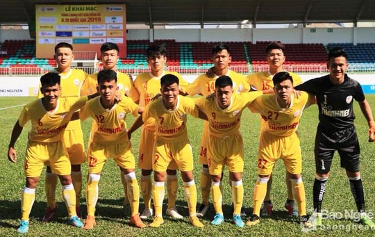 U19 SLNA chiếm ngôi đầu từ tay U19 Thanh Hóa