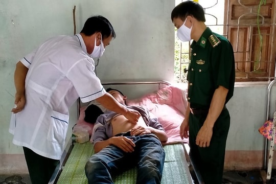 Cứu sống nam thanh niên vùng biên Nghệ An ăn lá ngón tự tử