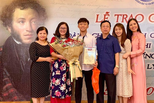 Đạt giải Nhất Olympic Vật lý, nam sinh Nghệ An giành suất học bổng toàn phần đi Nga