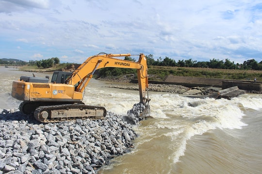 Khắc phục sự cố vỡ đập tràn Bara Đô Lương