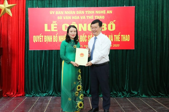 Trao quyết định bổ nhiệm Giám đốc Sở Văn hóa và Thể thao Nghệ An