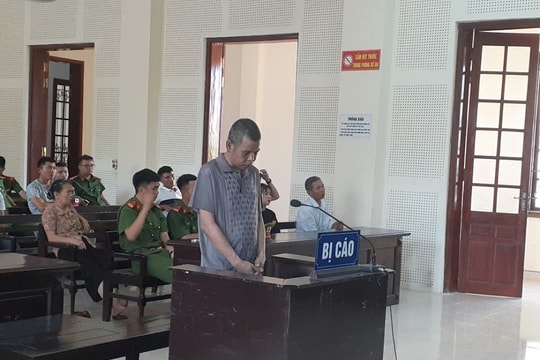 Cụ bà 76 tuổi bị hàng xóm chém lúc nửa đêm