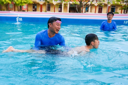 Nghệ An: Địa phương, trường học đầu tư hàng trăm triệu đồng xây bể bơi cho học sinh