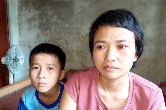 Hai em nhỏ mồ côi bố, mẹ bị ung thư não tại Nghệ An được Làng trẻ SOS Vinh giúp đỡ